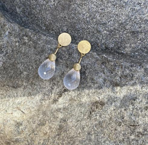 Ohrschmuck "Licht am Morgen", Gelbgold, Milchquarz, 1.980€ Ohrschmuck