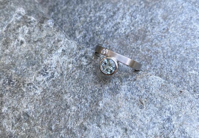 Ring "frische Meeresbrise", Weißgold,  4.650€ Ring "frische Meeresbrise"