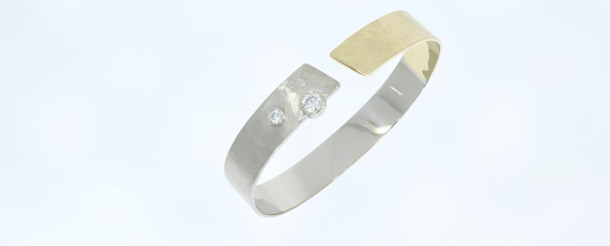 Armreifen mit Brillant