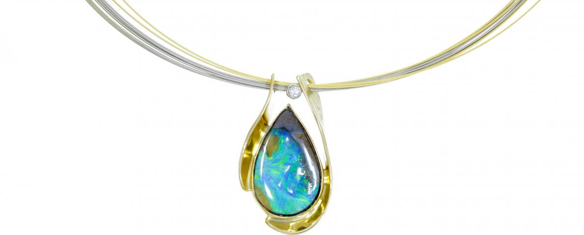 Anhänger "flammendes Licht" https://www.telgmann.de/schmuck/opalschmuck