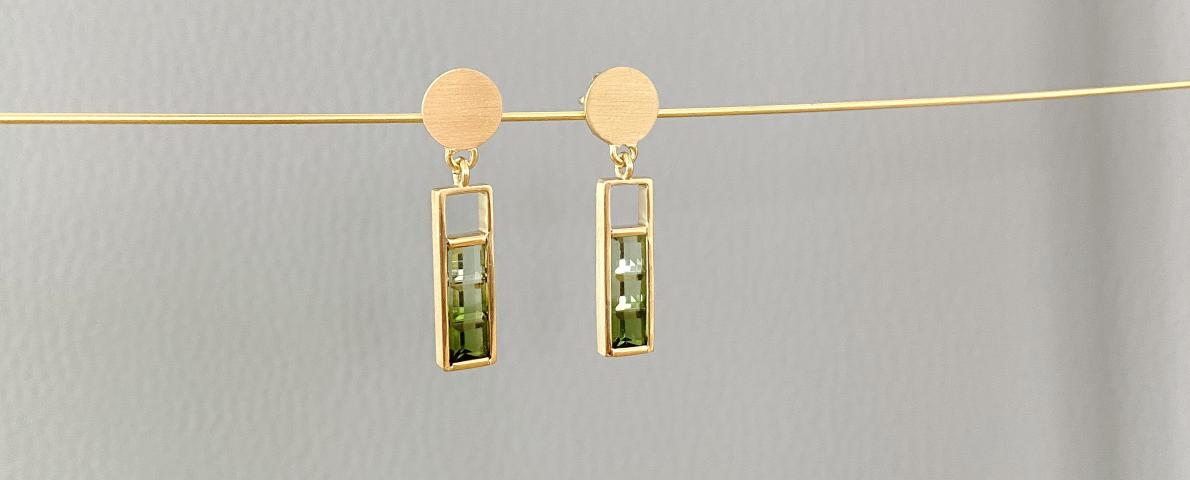 Ohrschmuck green line