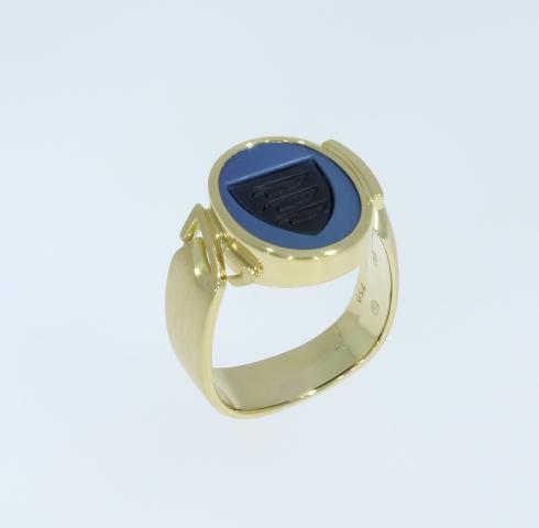 jeder Ring hat seitlich ein individuelles Monongramm Wappenring mit Monogramm