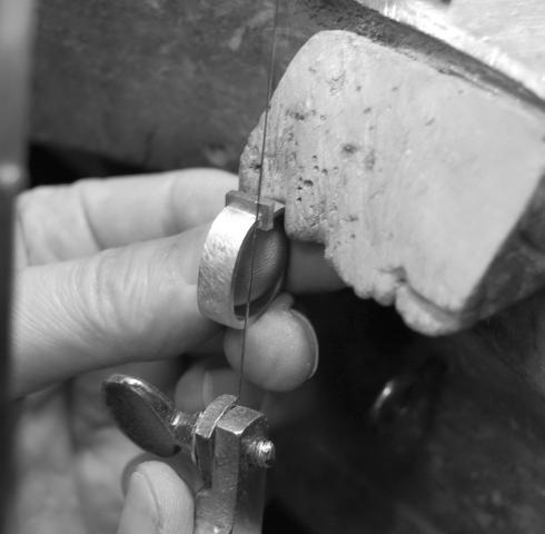 Jedes Schmuckstück wird per Hand angefertigt Schmuck Entwurf Ring
