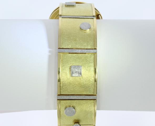 Rückseite Uhrenarmband ausgefallene Schmuckuhr Platin Herren
