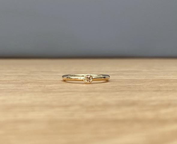 Gelbgold mit sonnengelbem Brillanten Verlobungsring