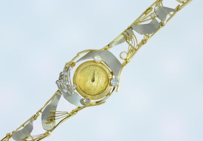 zweifarbige Schmuckuhr mit Mondsteinen Schmuckuhr Damen gold