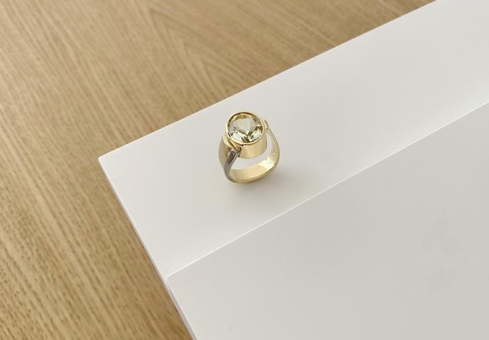 Ring "am See" 4.220€ ausgefallener Ring Prasiolith