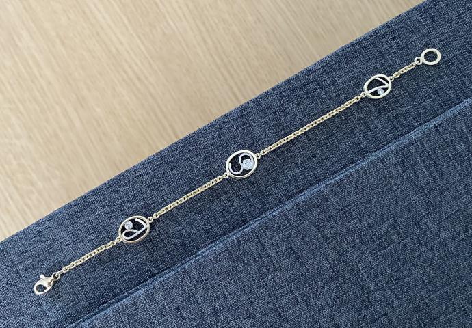 Armband mit Initialen