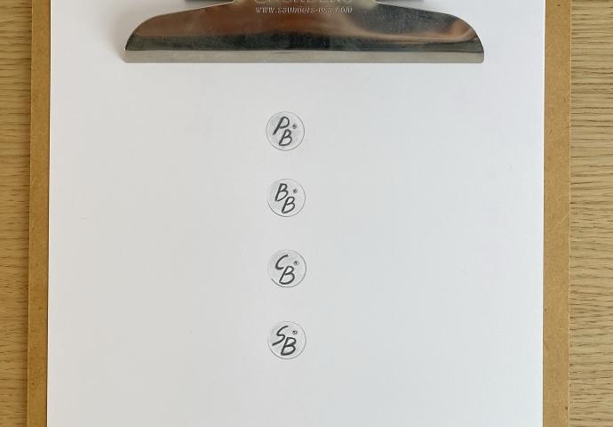 die Ideenskizze für Familienringe